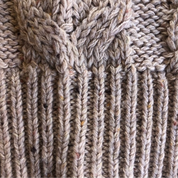 Cat & Jack Baby Cable Knit Oatmeal Heather Crewneck Sweater Size 18 M - Picture 4 of 10